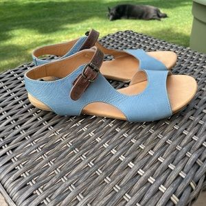 Sz 39 ladies Bueno sandals